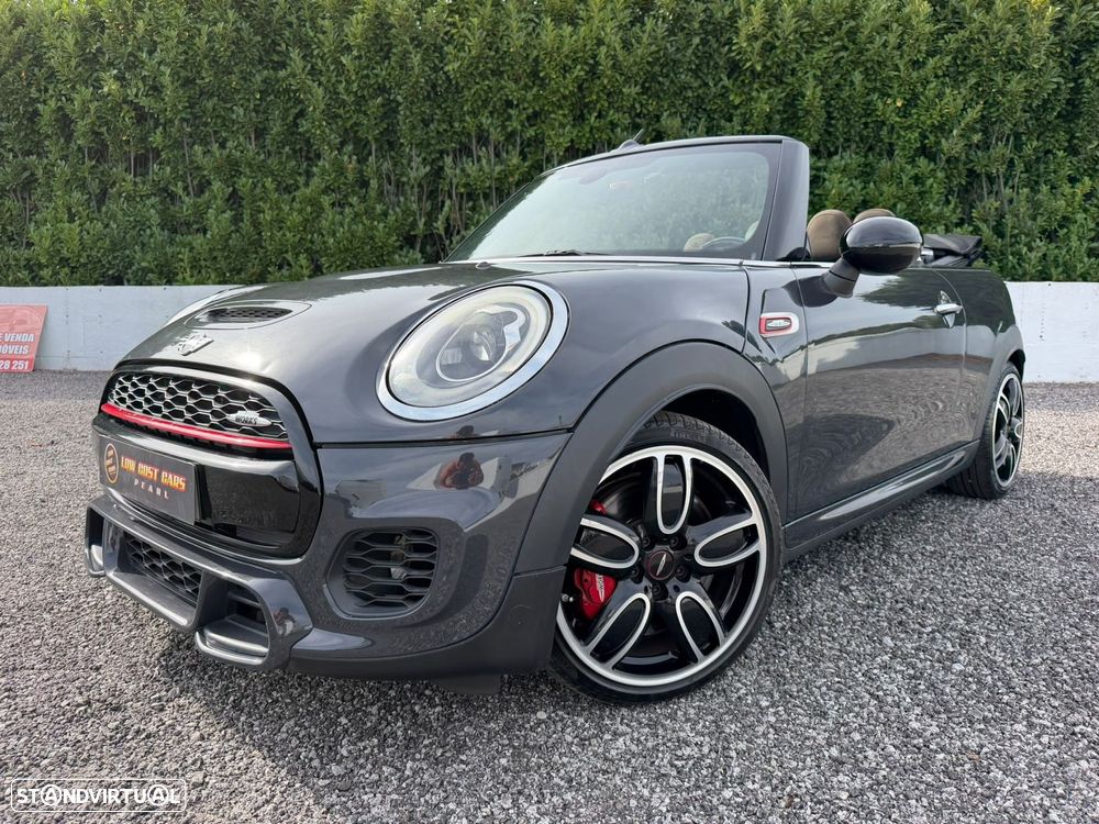 MINI Cabrio John Cooper Works - 30