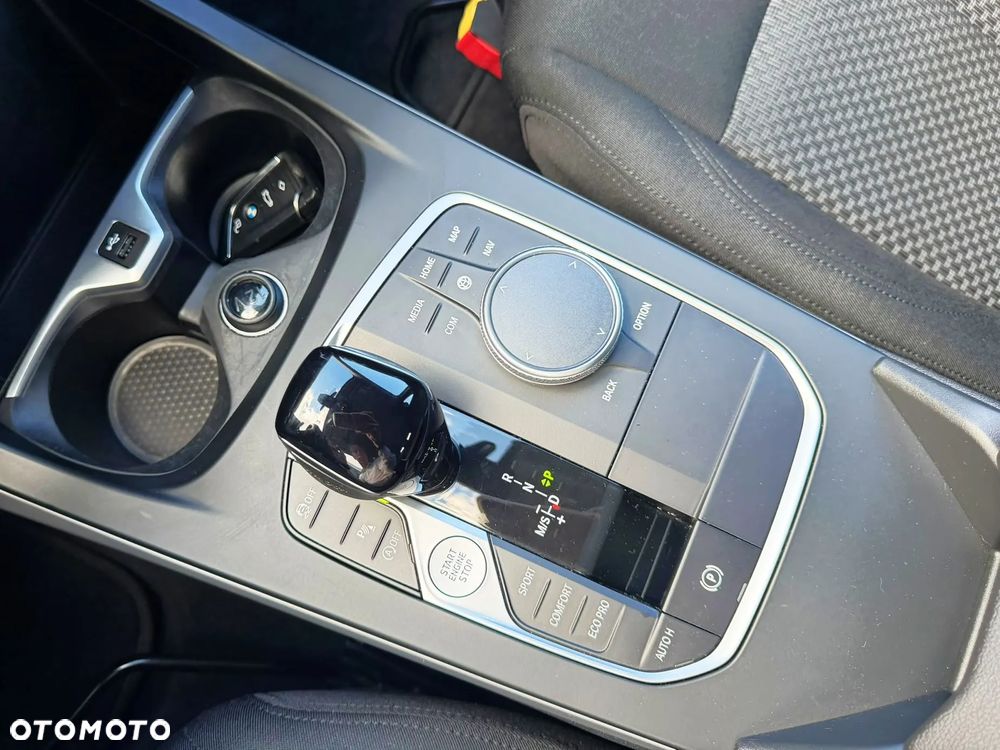 BMW Seria 1 118i - 18