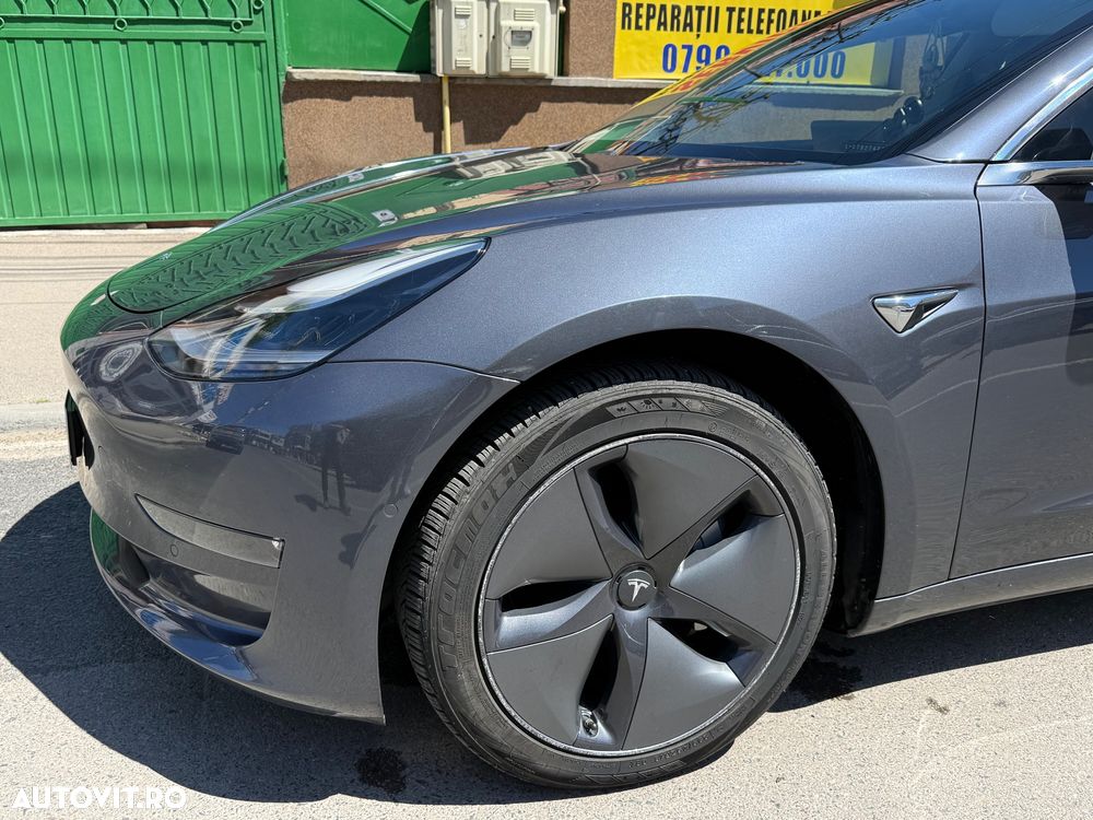 Tesla Model 3 - 23