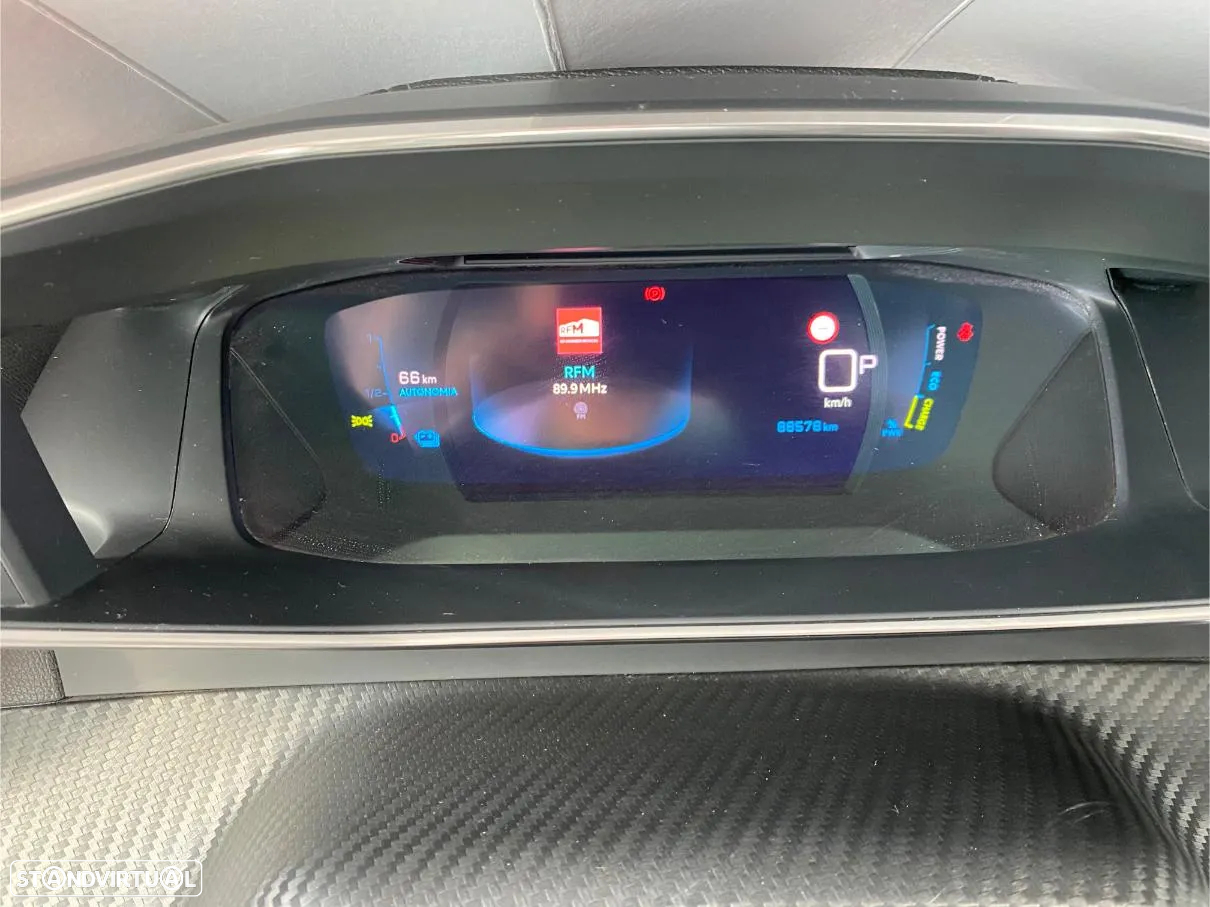Peugeot e-2008 50 kWh GT Pack - 59