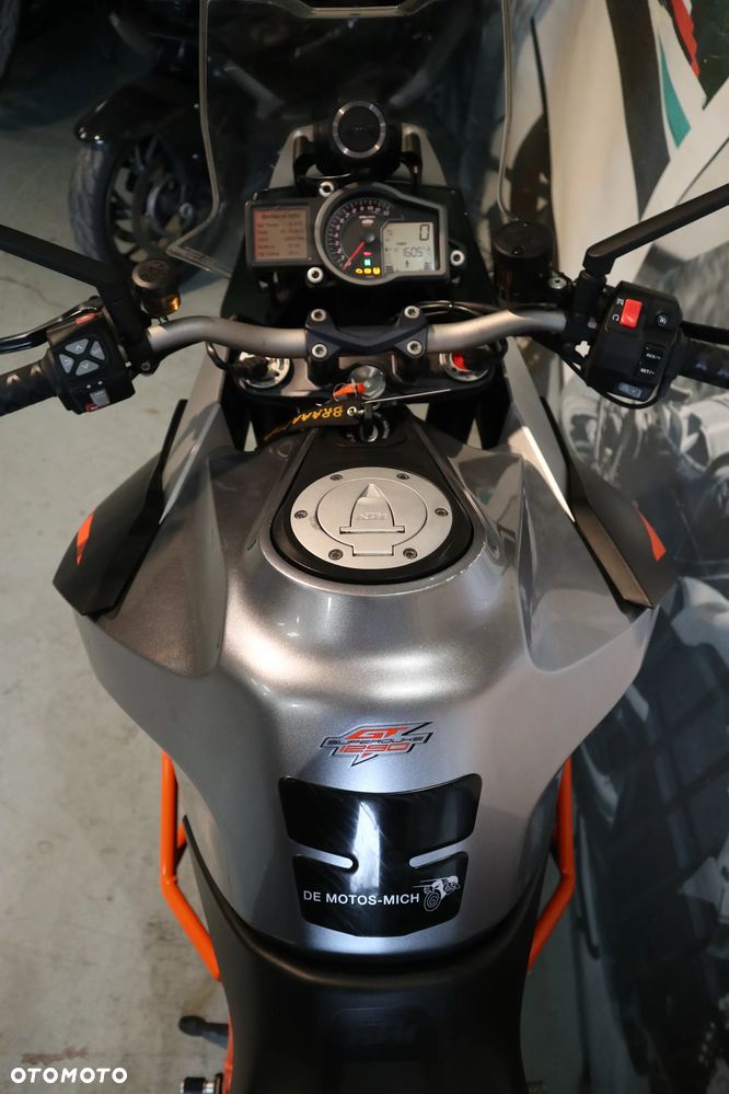 KTM Super Duke - 11