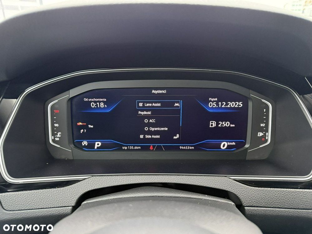 Volkswagen Passat - 13