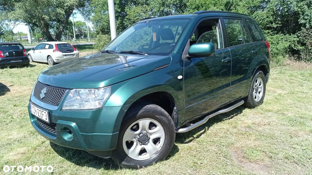 Suzuki Grand Vitara 2.0 Comfort - 28
