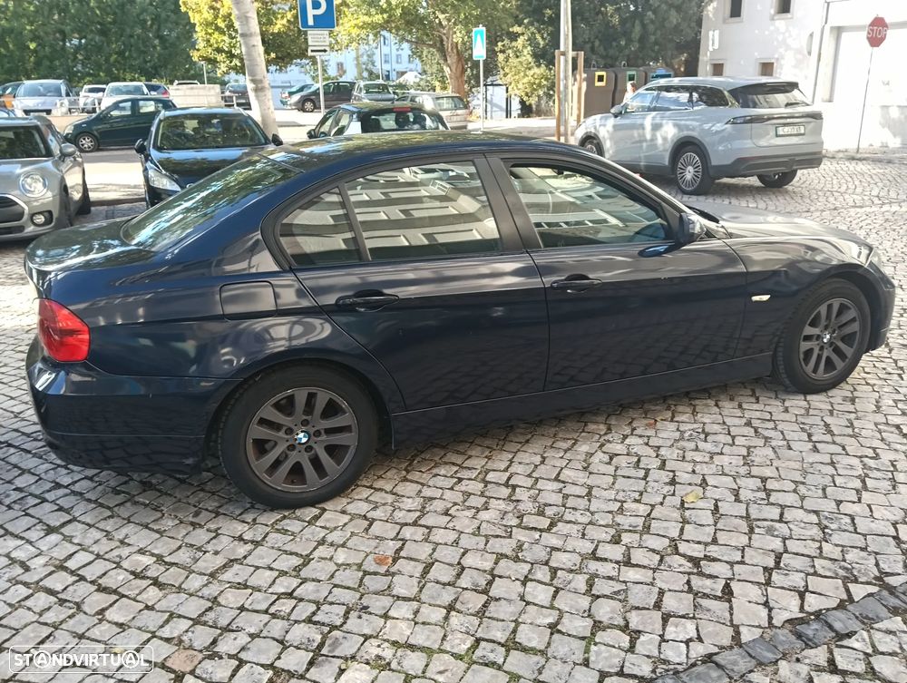 BMW 320 i Exclusive - 7