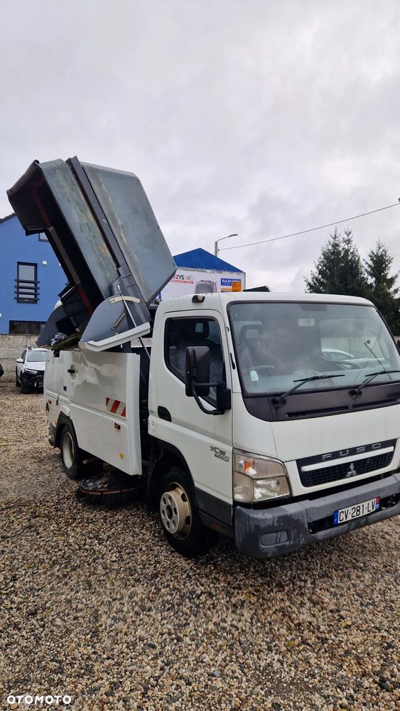 Mitsubishi Canter - 13