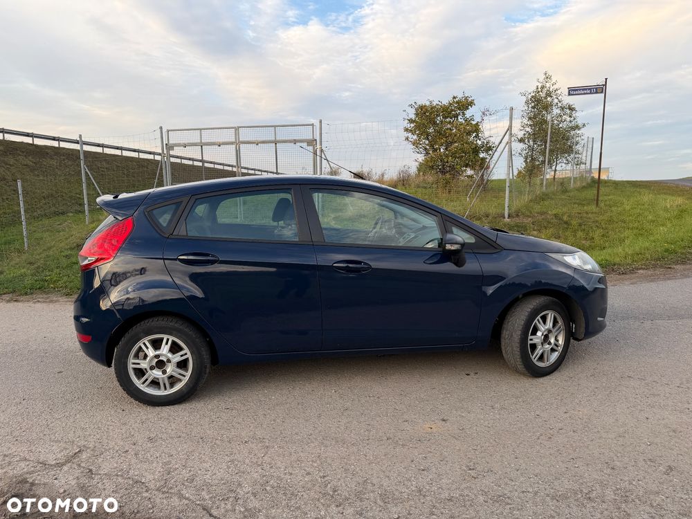 Ford Fiesta - 9