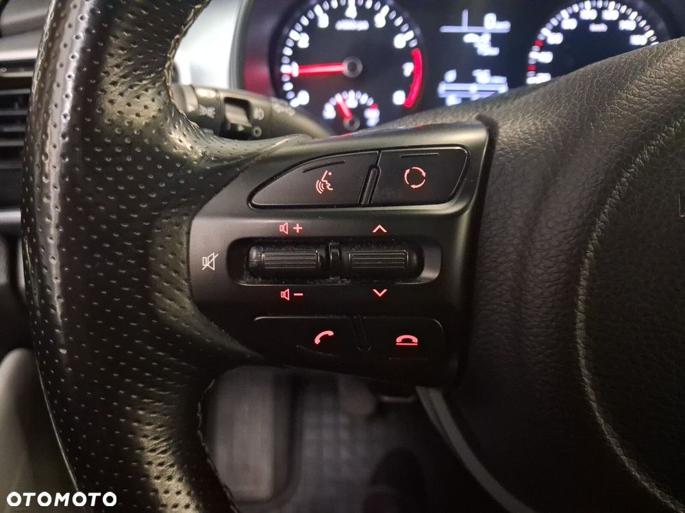 Kia Stonic 1.0 T-GDI L - 17