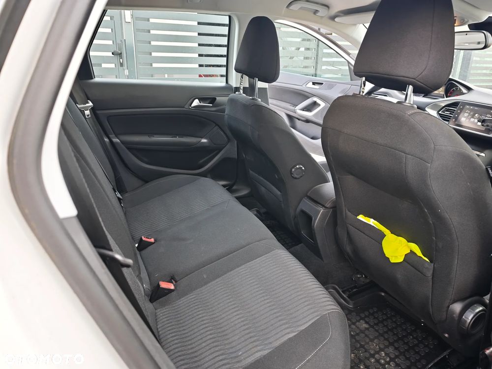 Peugeot 308 1.6 BlueHDi Business Line S&S - 15