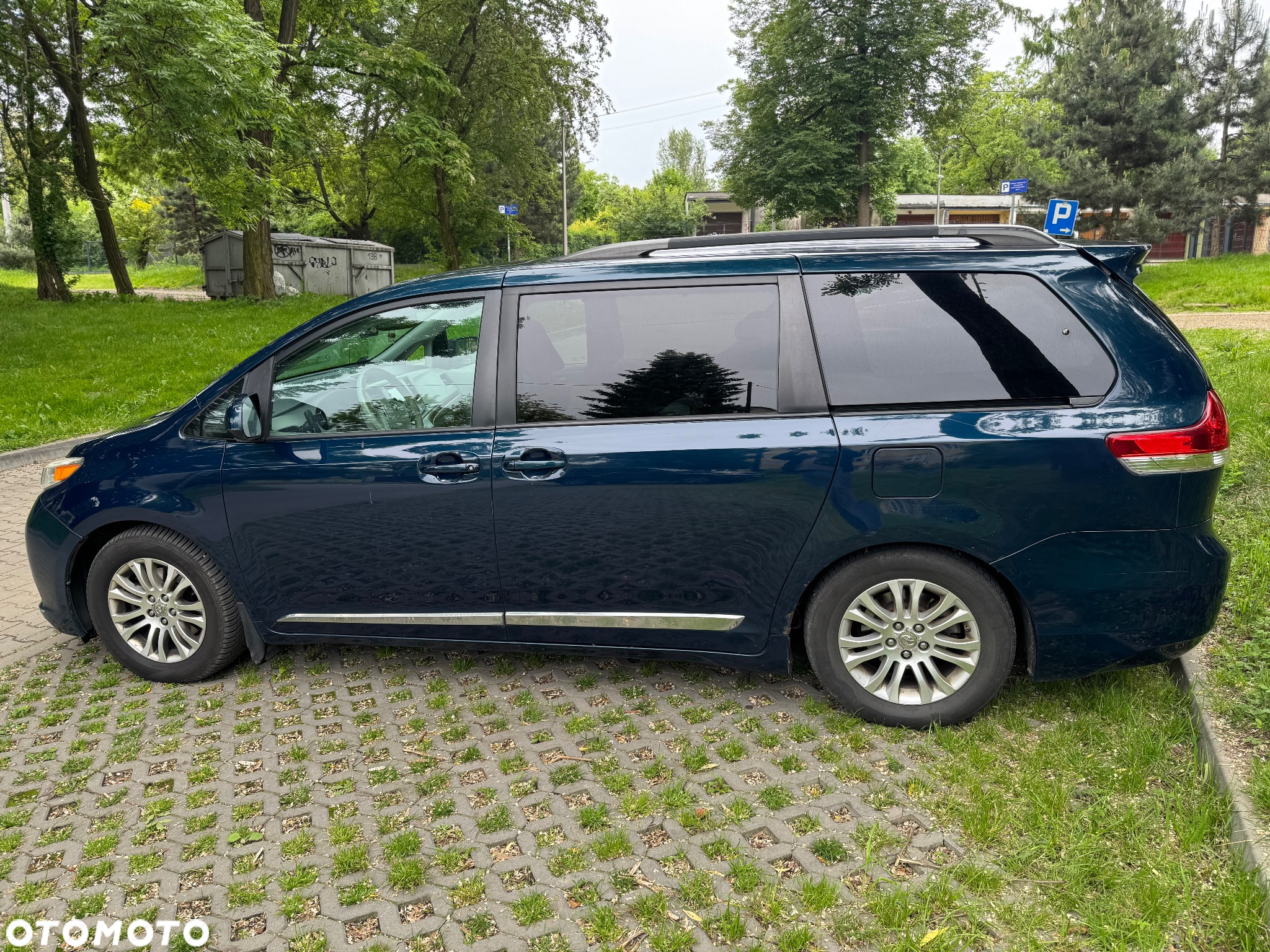 Toyota Sienna 3.5 V6 - 6