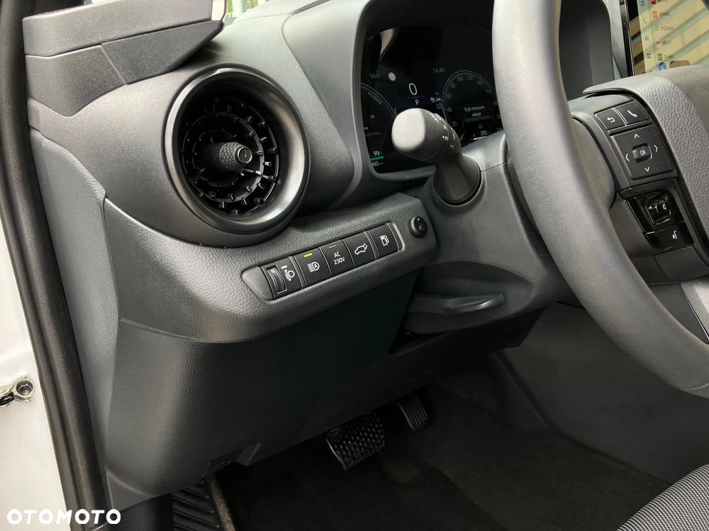 Toyota C-HR 2.0 PHEV Dynamic Force Executive - 34
