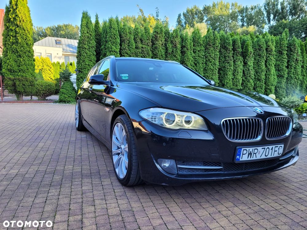 BMW Seria 5 525d - 5
