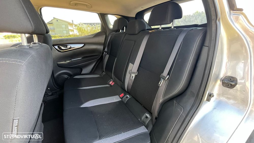 Nissan Qashqai 1.5 dCi Acenta Connect - 16
