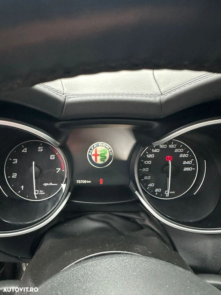 Alfa Romeo Stelvio 2.0 Turbo AWD AT8 Veloce - 13