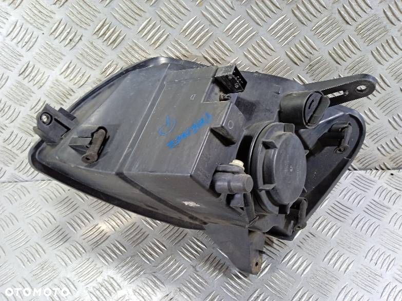 LAMPA PRAWA PRZEDNIA PEUGEOT PARTNER - 2
