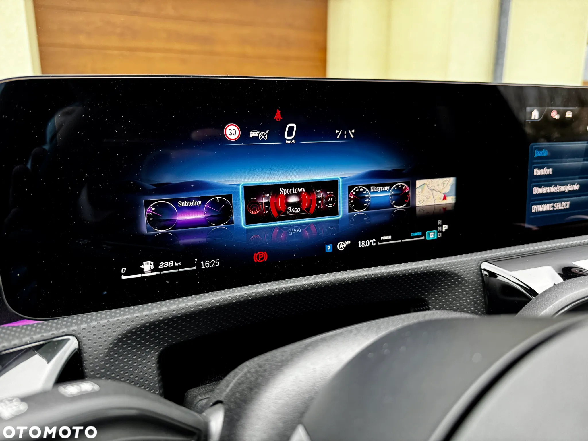 Mercedes-Benz CLA 200 AMG Line 7G-DCT - 23