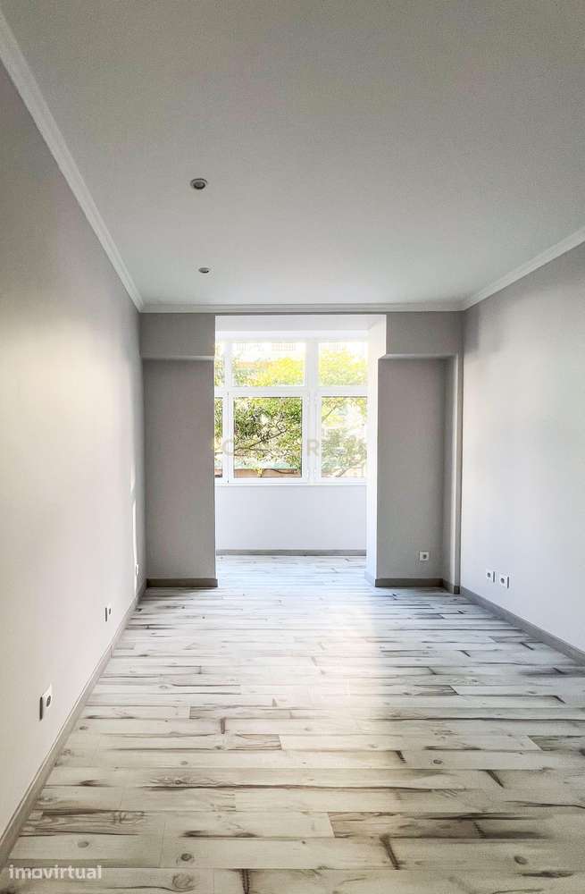 Apartamento Totalmente Renovado com Elevador na Rua Almirante Reis - Grande imagem: 5/12