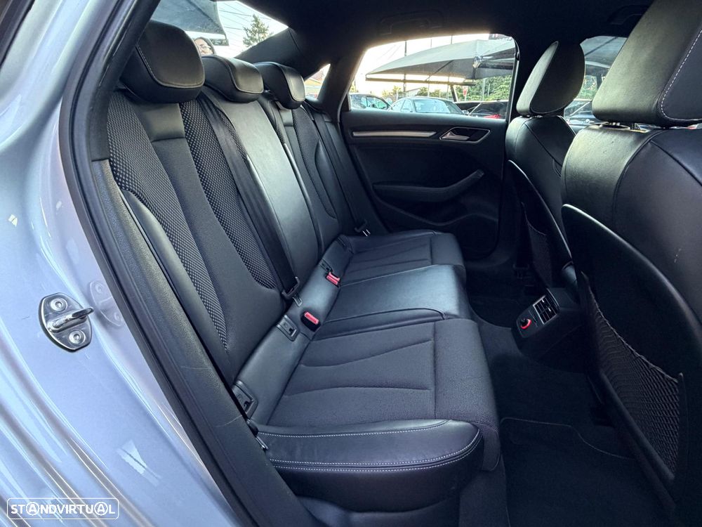 Audi A3 Limousine 1.6 TDI Limousine(clean diesel) S tronic S line Sport Pack - 19
