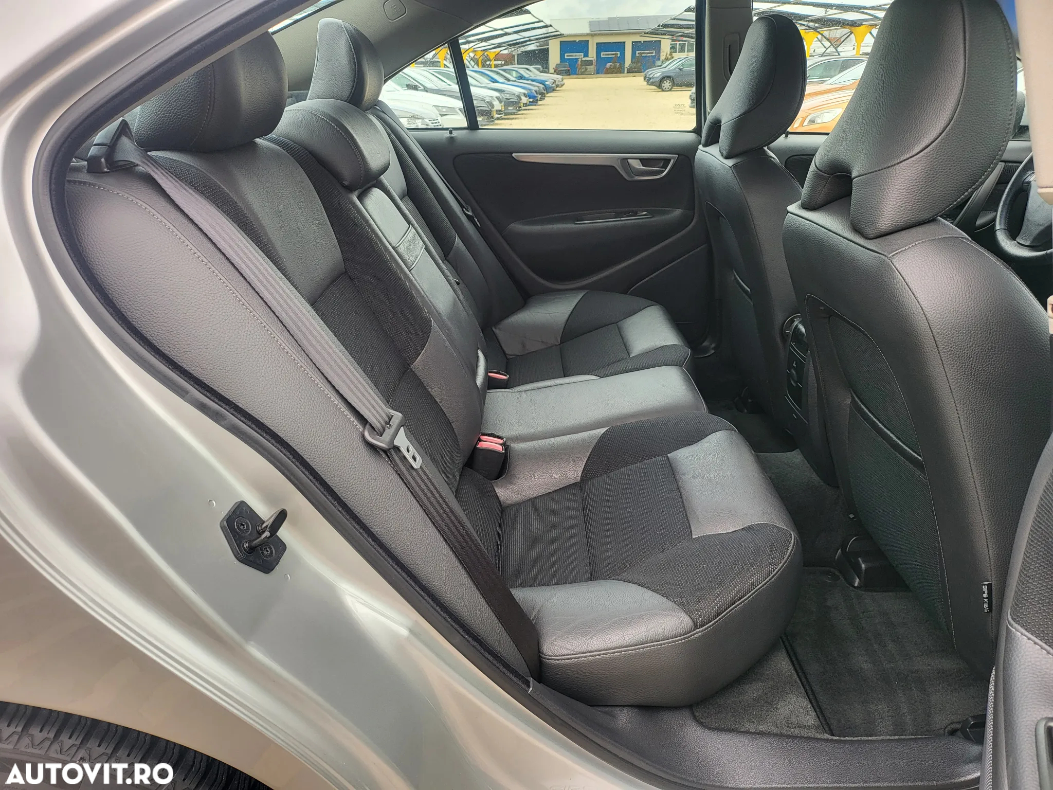 Volvo S60 D5 Aut. Momentum - 14