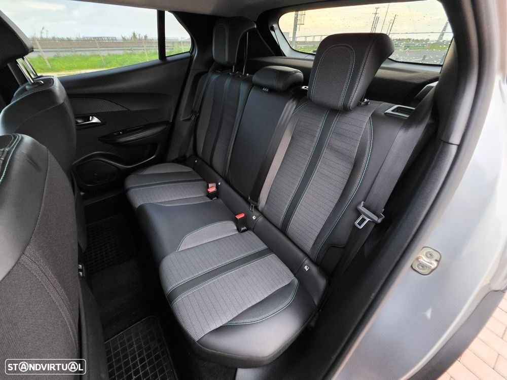 Peugeot 2008 1.2 PureTech Allure - 10