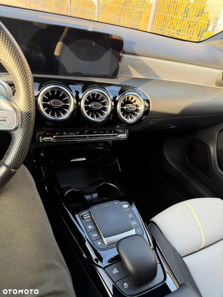 Mercedes-Benz Klasa A 35 AMG 4-Matic Edition 1 7G-DCT - 25