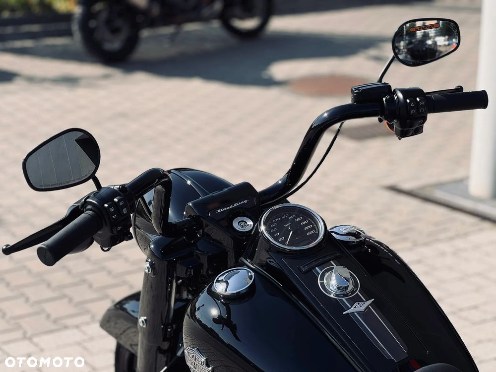Harley-Davidson Touring Road King - 21