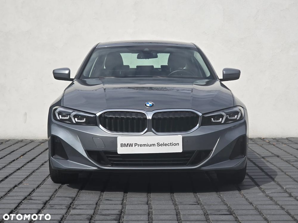 BMW Seria 3 318i - 5