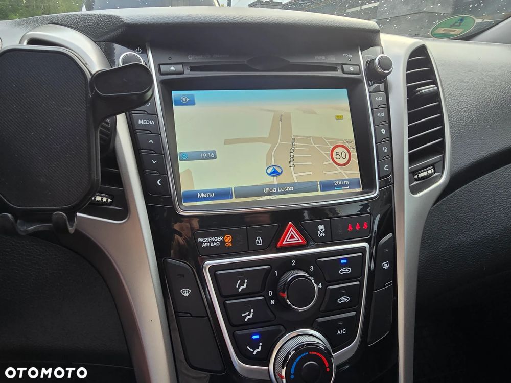 Hyundai i30 1.4 Passion - 28