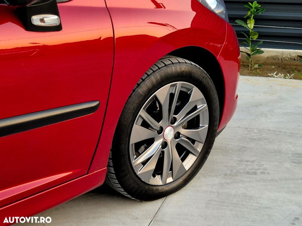 Peugeot 207 1.4HDI Premium - 12