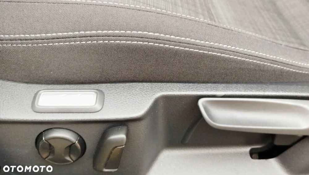 Volkswagen Passat 2.0 TDI EVO Business DSG - 17