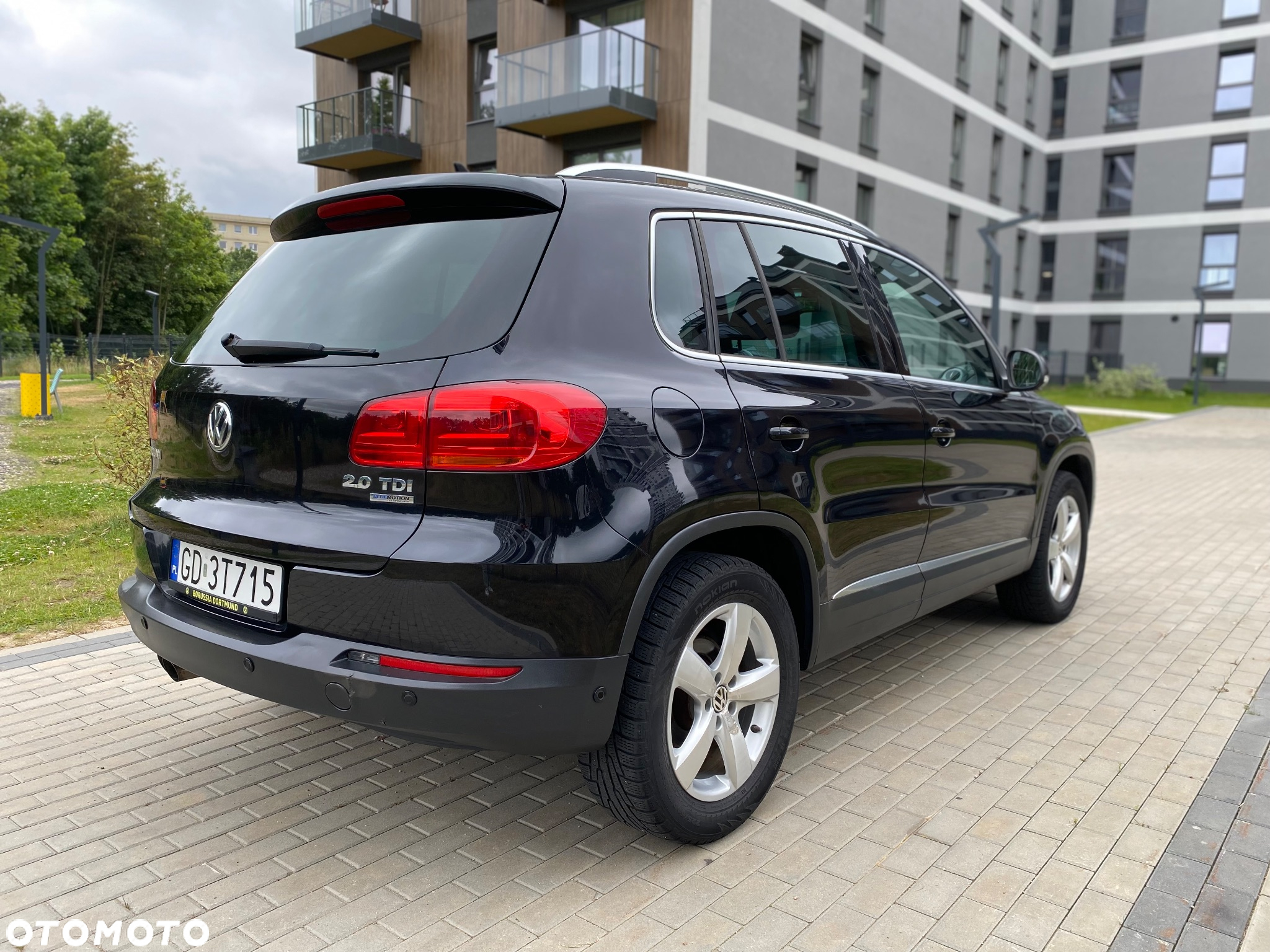 Volkswagen Tiguan 2.0 TDI DPF BlueMotion Technology Exclusive - 3
