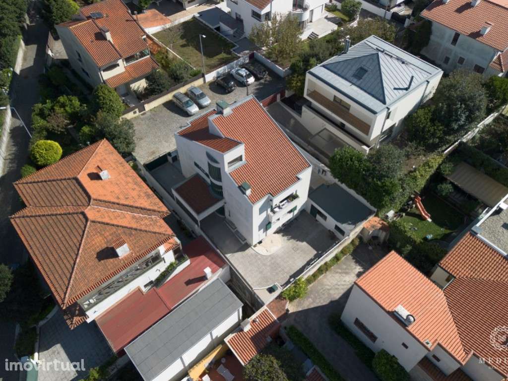 Moradia com 20 quartos e rentabilidade garantida - Grande imagem: 3/21