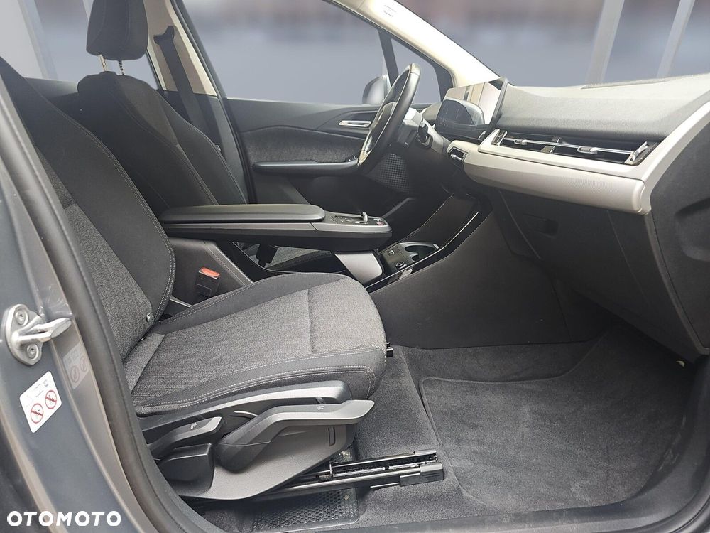 BMW Seria 2 218i - 11