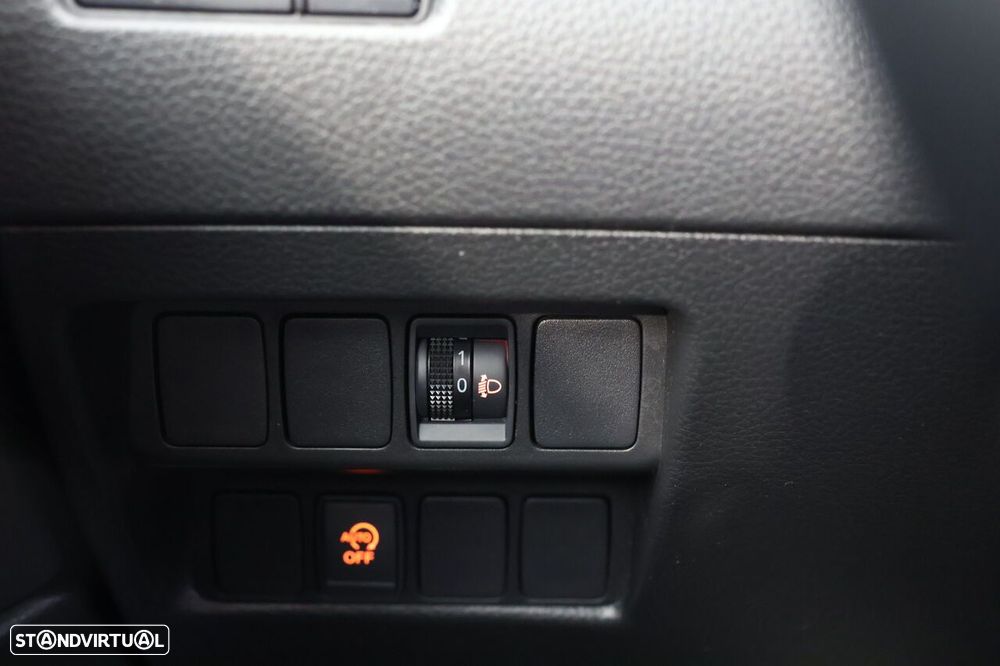 Nissan Qashqai 1.5 dCi N-Connecta - 18