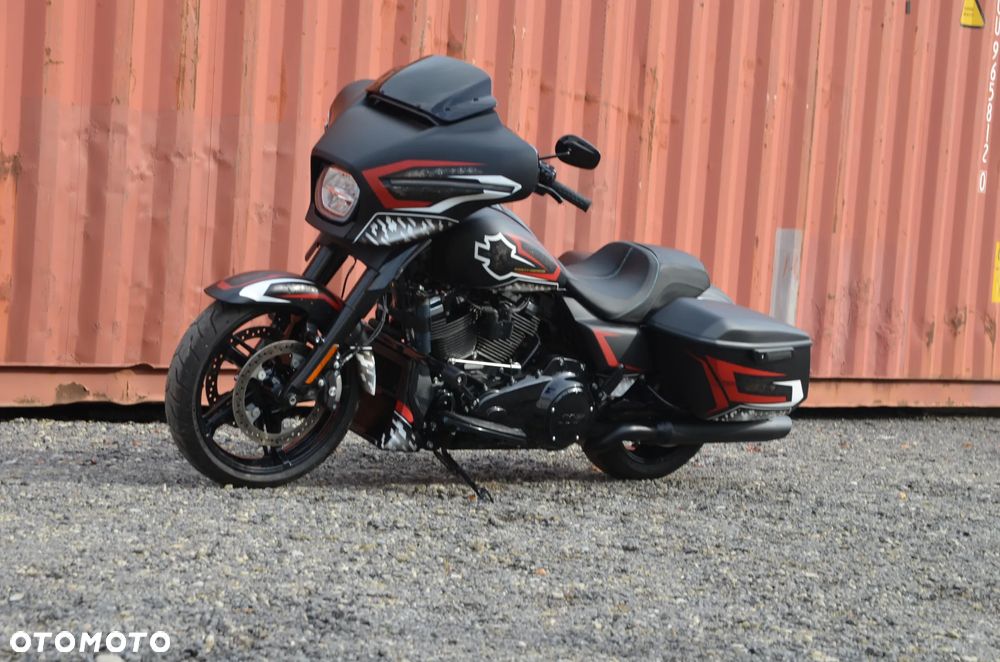 Harley-Davidson Touring Street Glide - 40