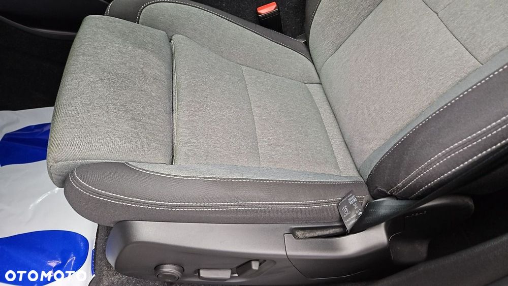 Volvo XC 40 B3 Plus Dark - 13