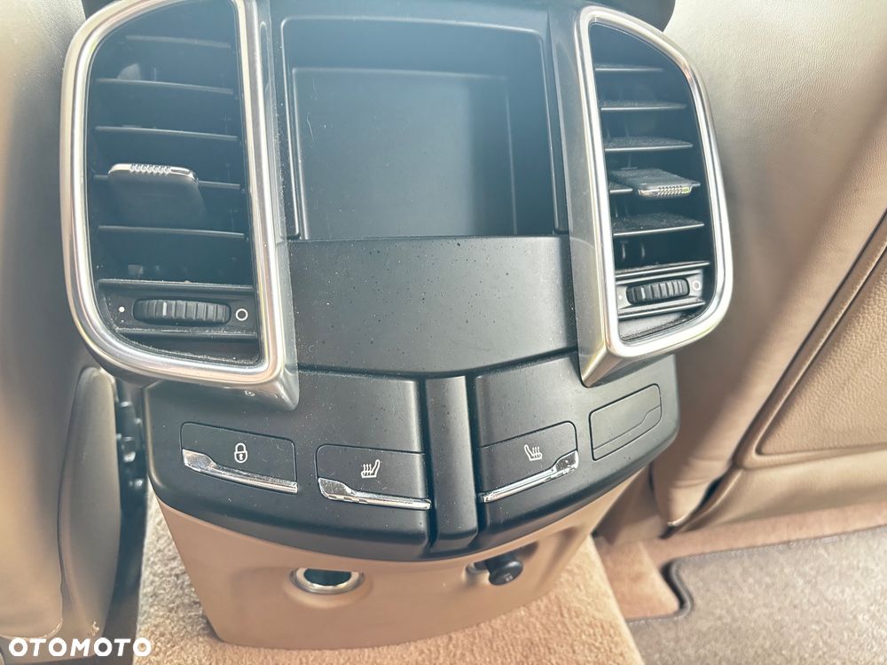 Porsche Cayenne Tiptronic S - 16
