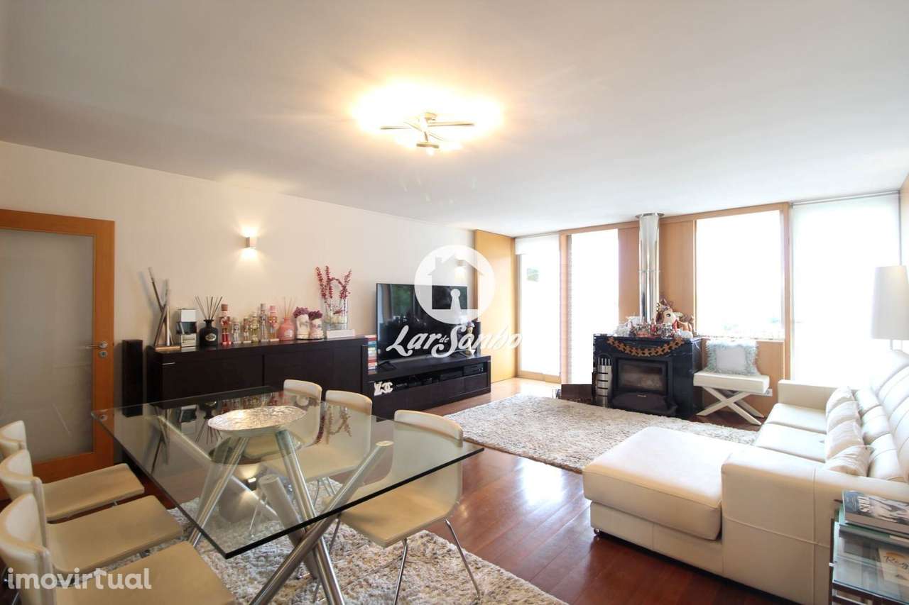 Moradia T4 em Condomínio Fechado com Piscina e Jardim e Garagem Fec... - Grande imagem: 5/29