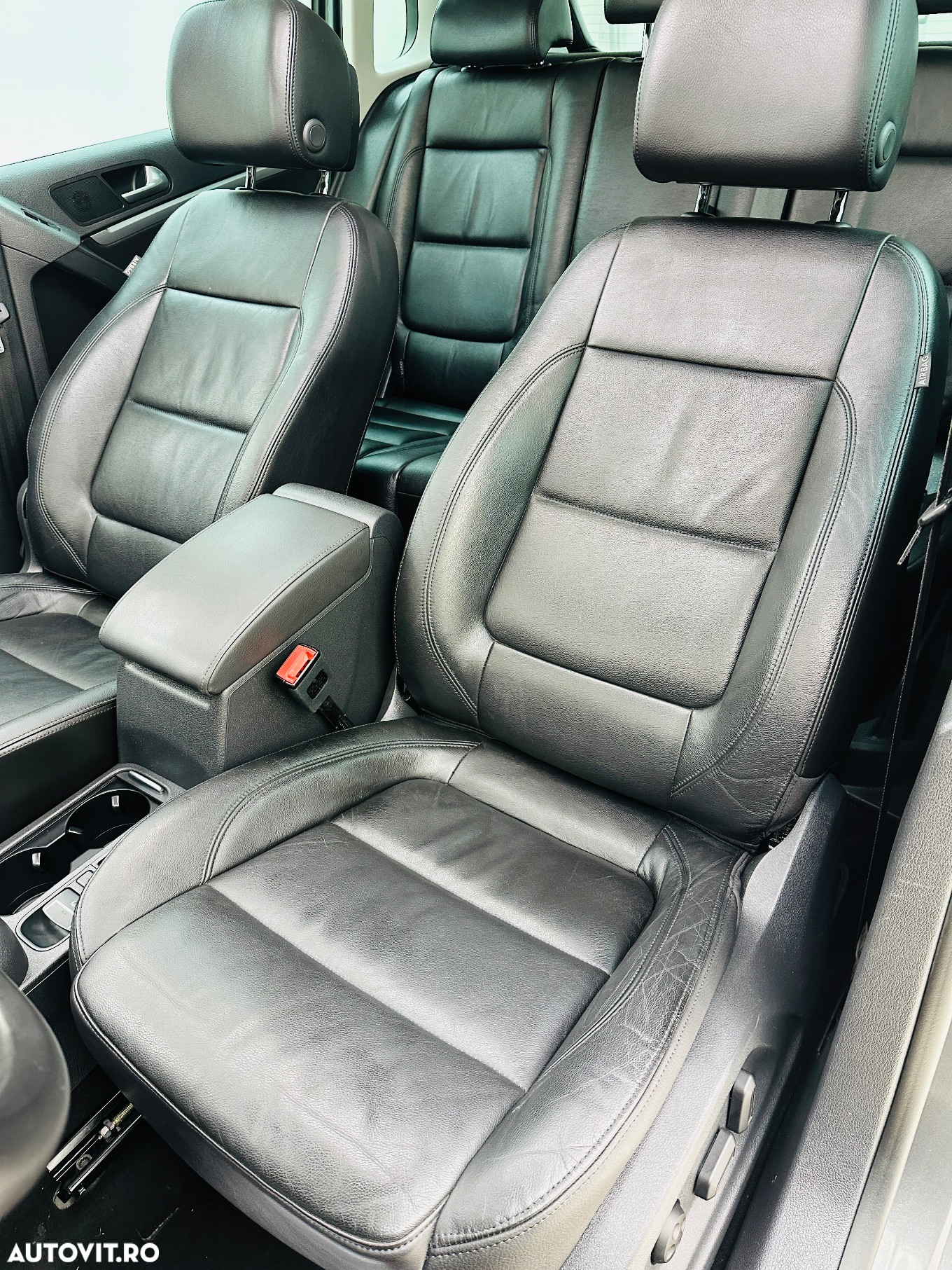 Volkswagen Tiguan - 19