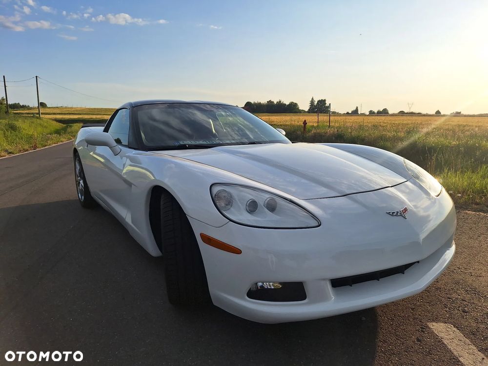 Chevrolet Corvette - 17