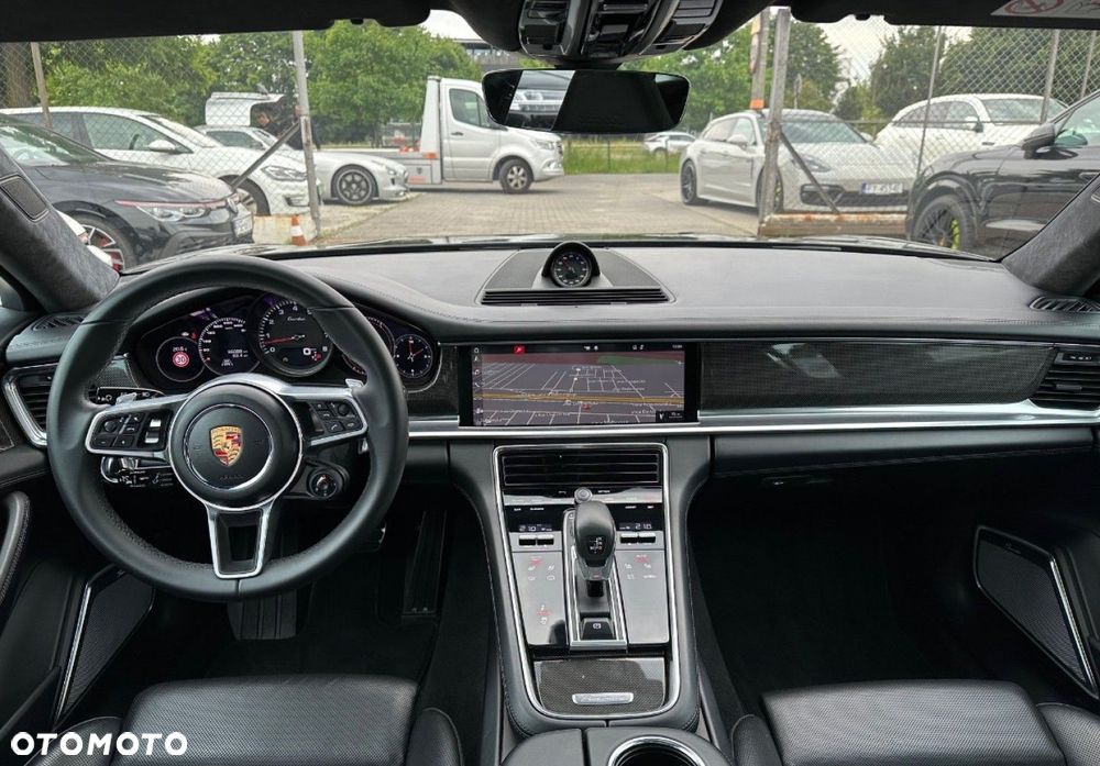 Porsche Panamera - 17