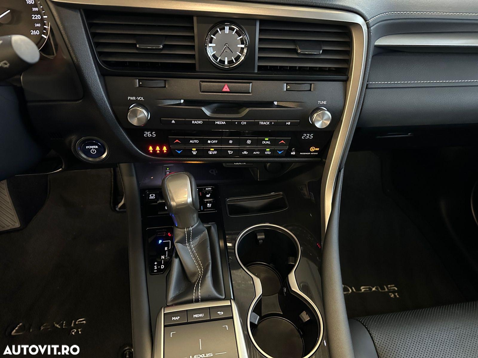 Lexus Seria RX - 12
