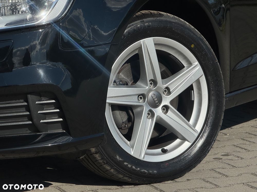 Audi A3 Sportback 30 TFSI S tronic design - 4