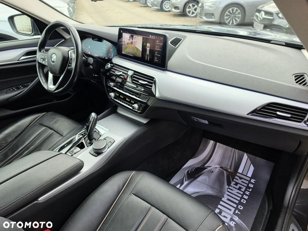 BMW Seria 5 520i mHEV Luxury Line - 24