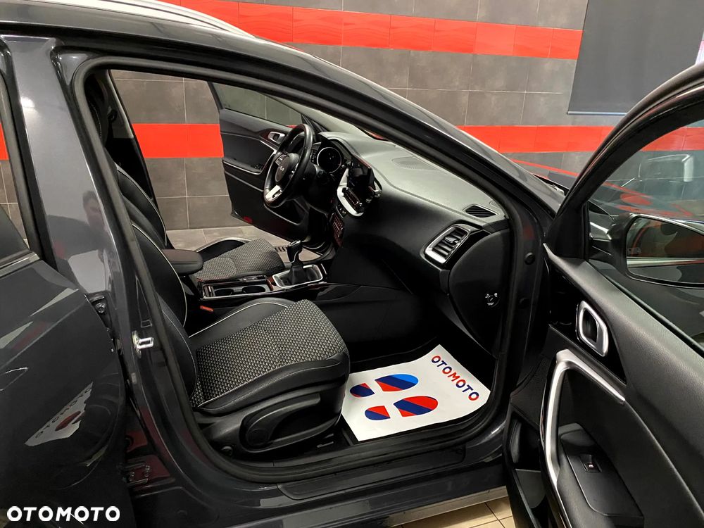 Kia Ceed 1.5 T-GDI L Business Line Plus - 25
