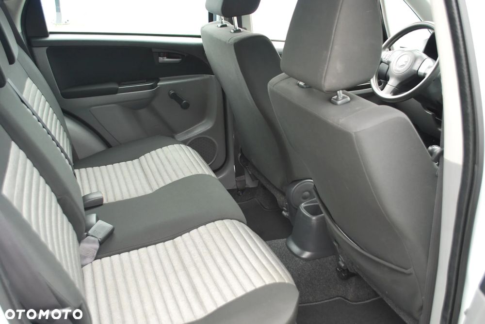 Suzuki SX4 - 9
