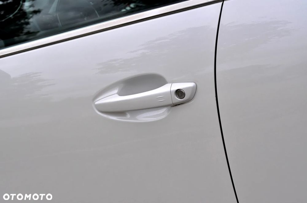 Peugeot 3008 1.2 PureTech Allure S&S - 19