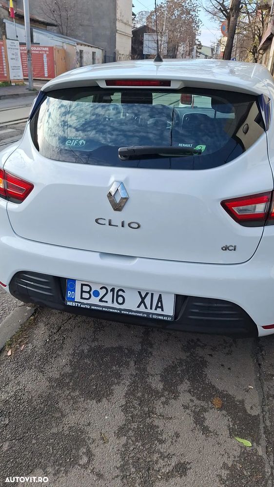 Renault Clio - 10