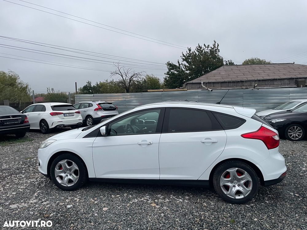 Ford Focus - 12