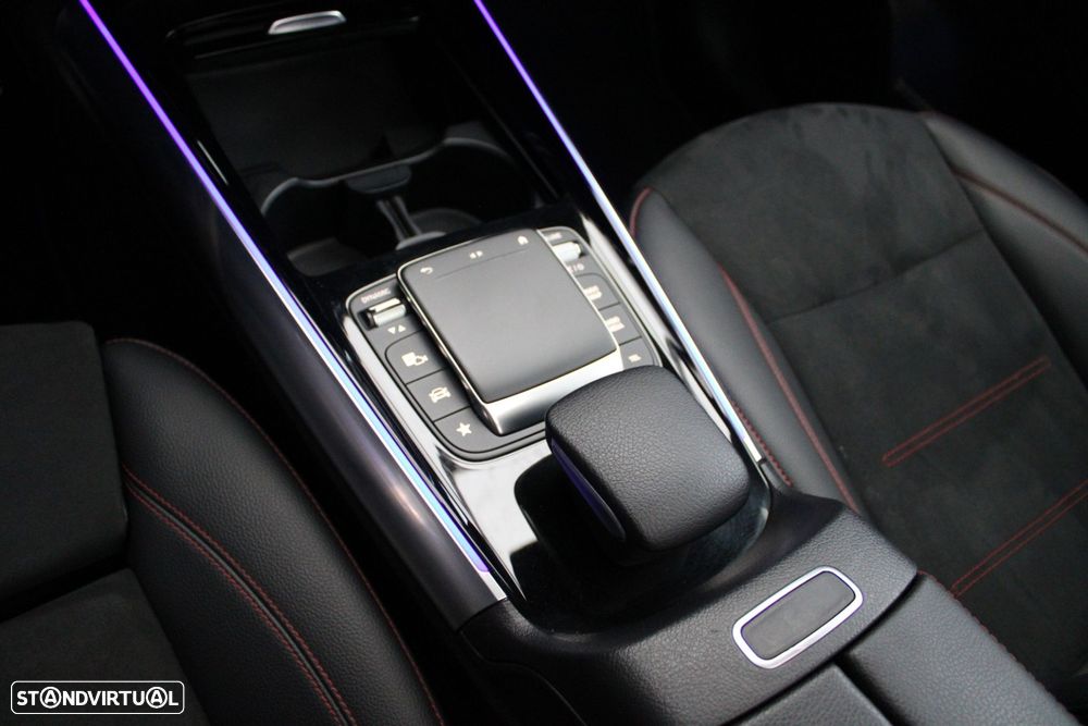 Mercedes-Benz GLA 250 e 8G-DCT AMG Line - 11