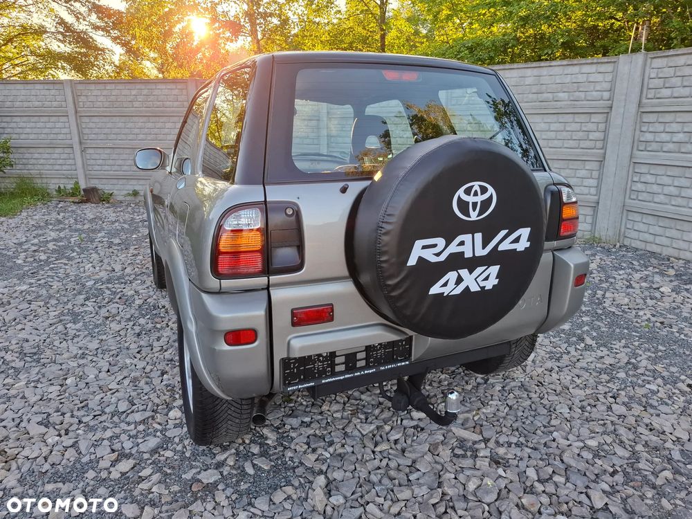 Toyota RAV4 2.0 Special - 28
